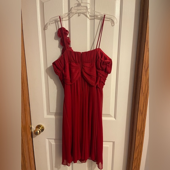 Formal red mini dress with flowers - Picture 3 of 3